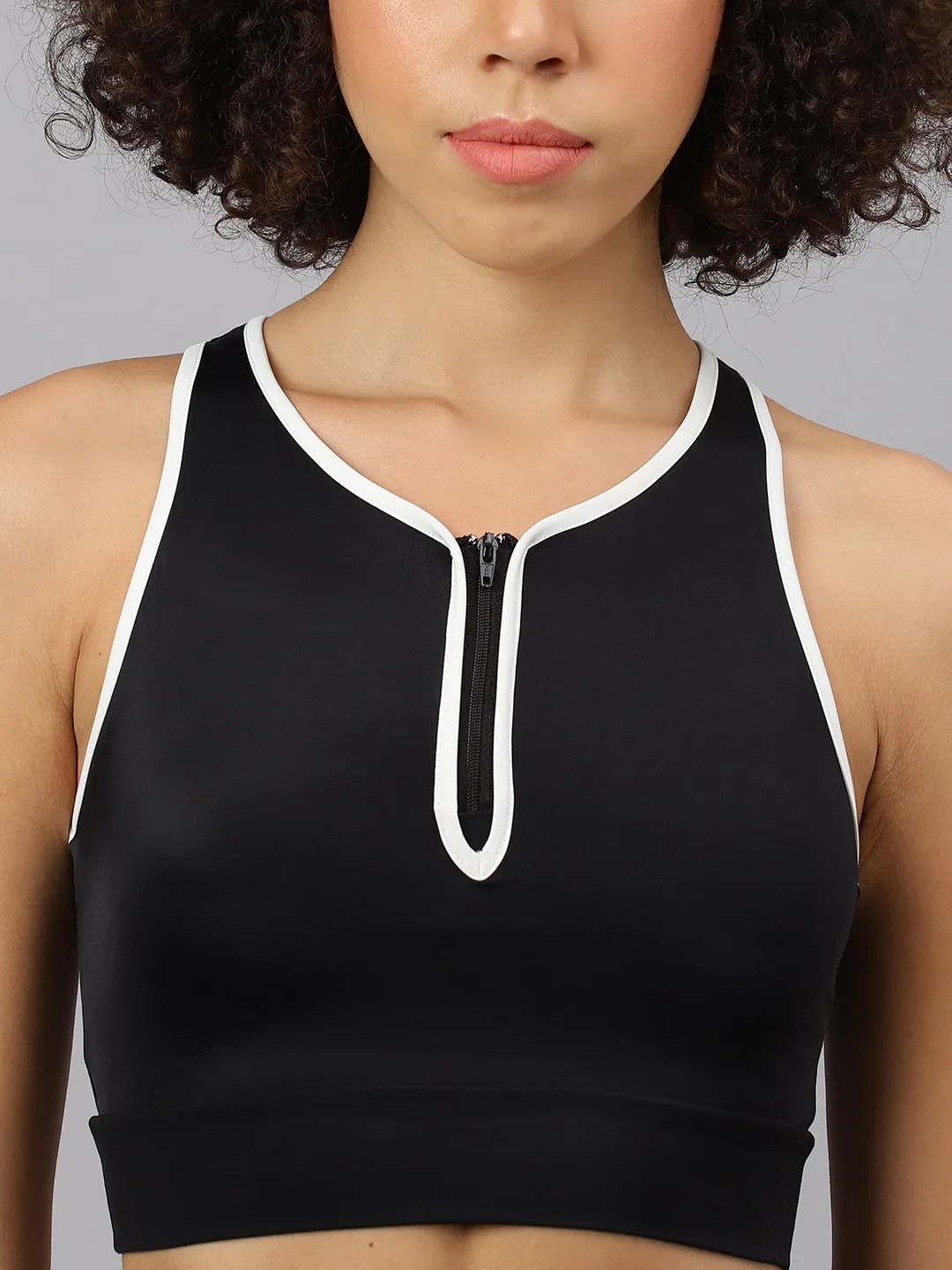 Fitkin women's black round neck sleeveless front zipper crop tank top